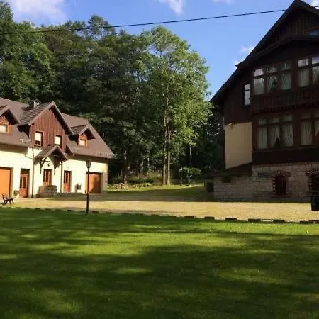 Zloty Widok Bed and Breakfast 3*